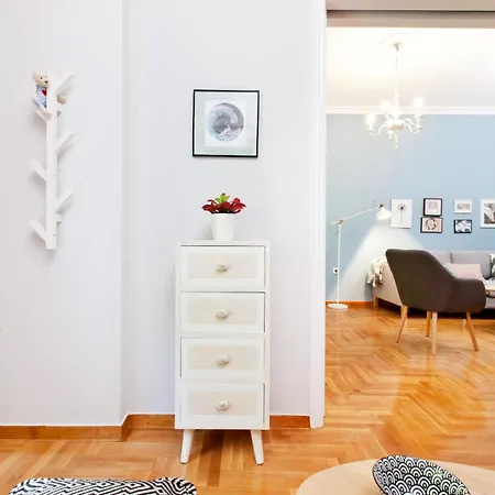 Elegant With Charming Character - Self Check-in *
