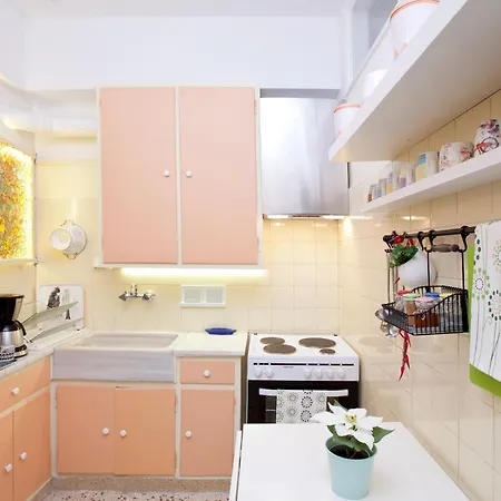 Elegant With Charming Character - Self Check-in Apartment Athens